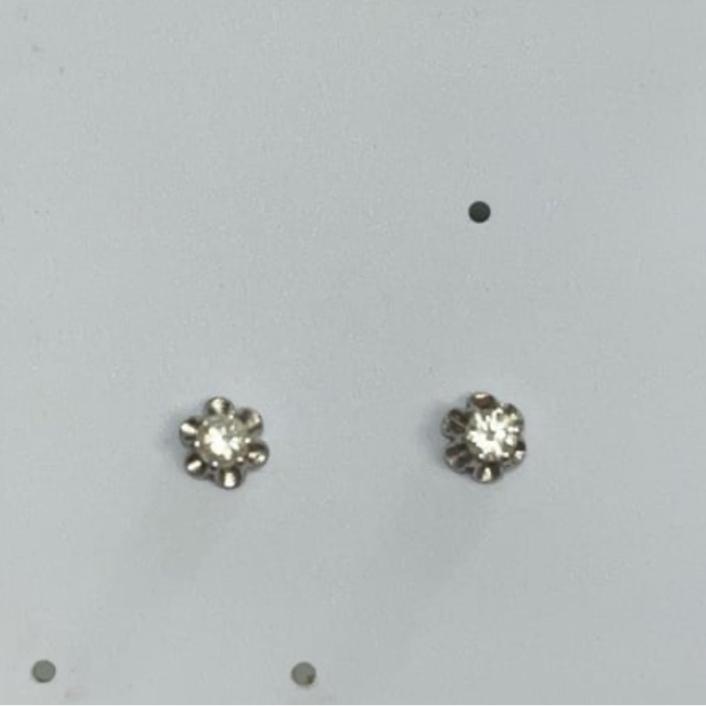 Diamond earrings for men and women